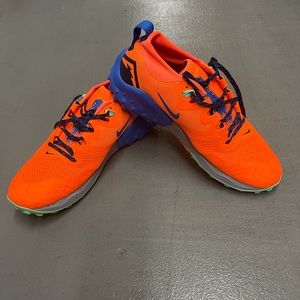 Nike wildhourse 7.5 size 11 for men color orange